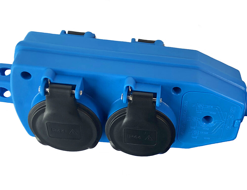 Répartiteur 4 prises 16A IP44 TYPE : avec broche de terre – bleu